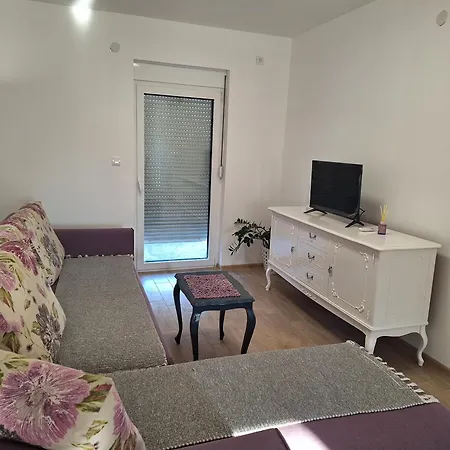 Expo Airport Apartment Surcin