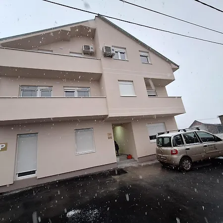 Expo Airport Apartment