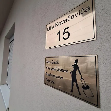 Expo Airport * Surcin